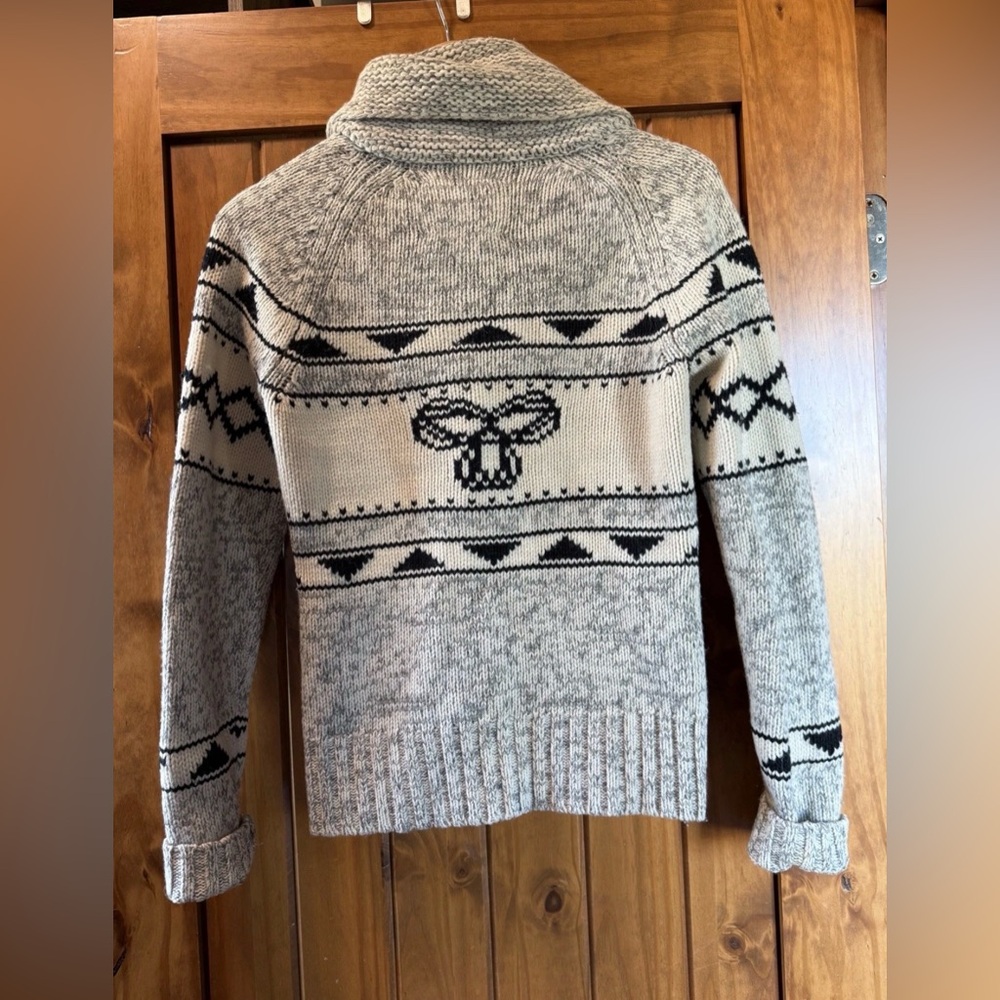 TNA Gray and Black Patterned Cardigan - Picture 2 of 4